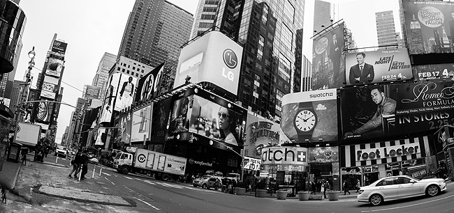 watch, billboards, street, new york, nyc, new york city, times square, street photography, black and white, dani blanchette, la gringa photos, going nomadic, Manhattan,